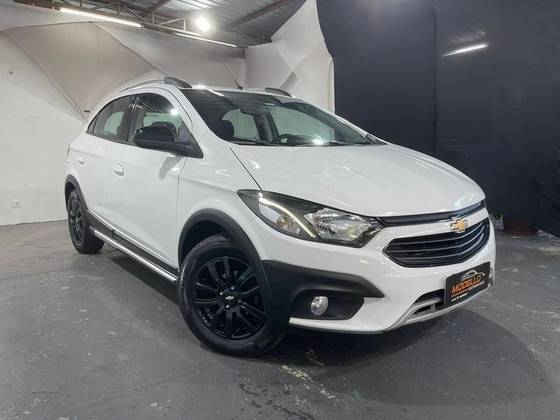 CHEVROLET ONIX 1.4 MPFI ACTIV 8V FLEX 4P AUTOMÁTICO